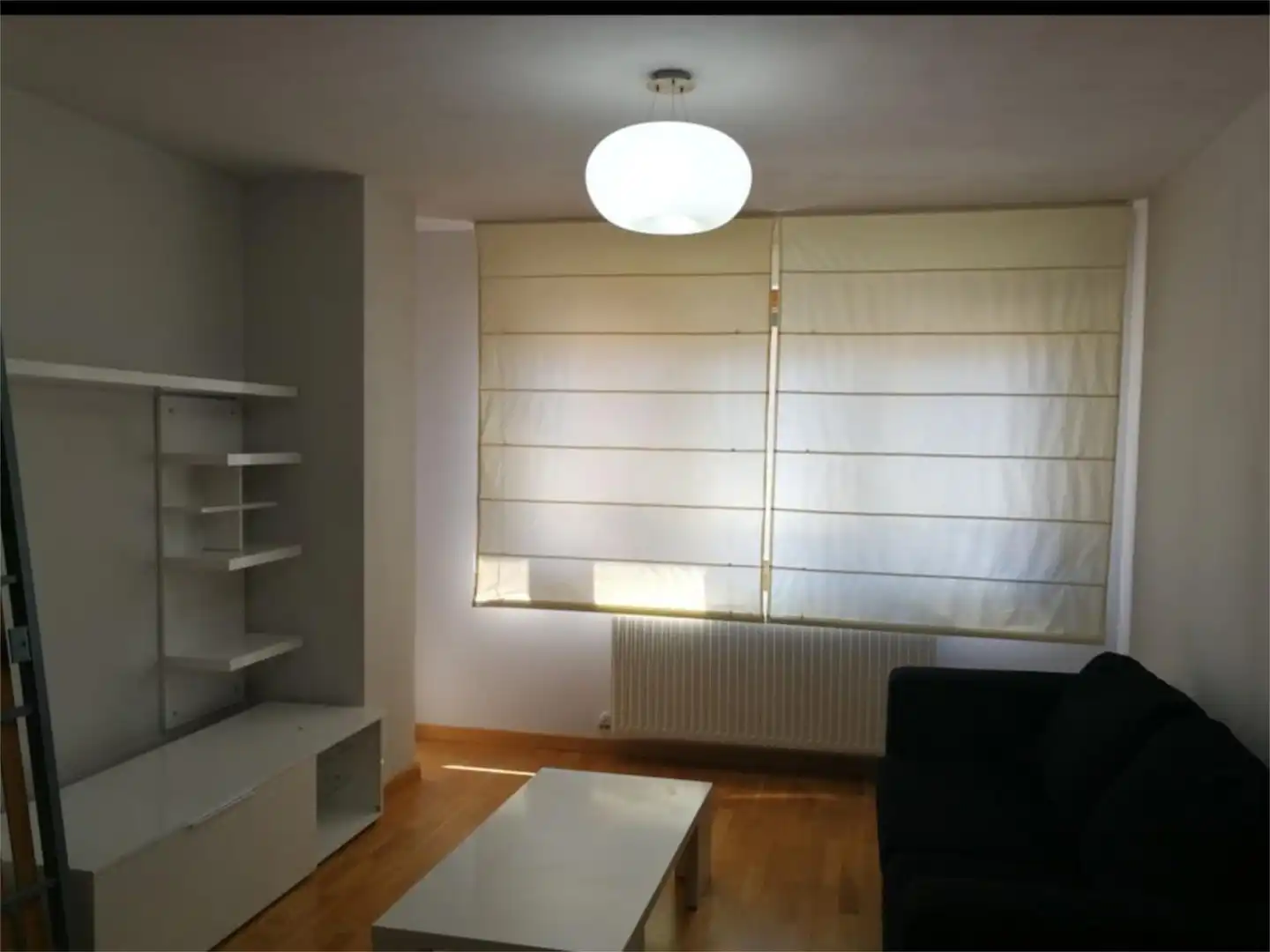Piso en venta en Calle Leandro Azcárate, 2, Huarte / Uharte Sala de estar de Piso en venta en Huarte / Uharte con Calefacción, Parquet y Terraza