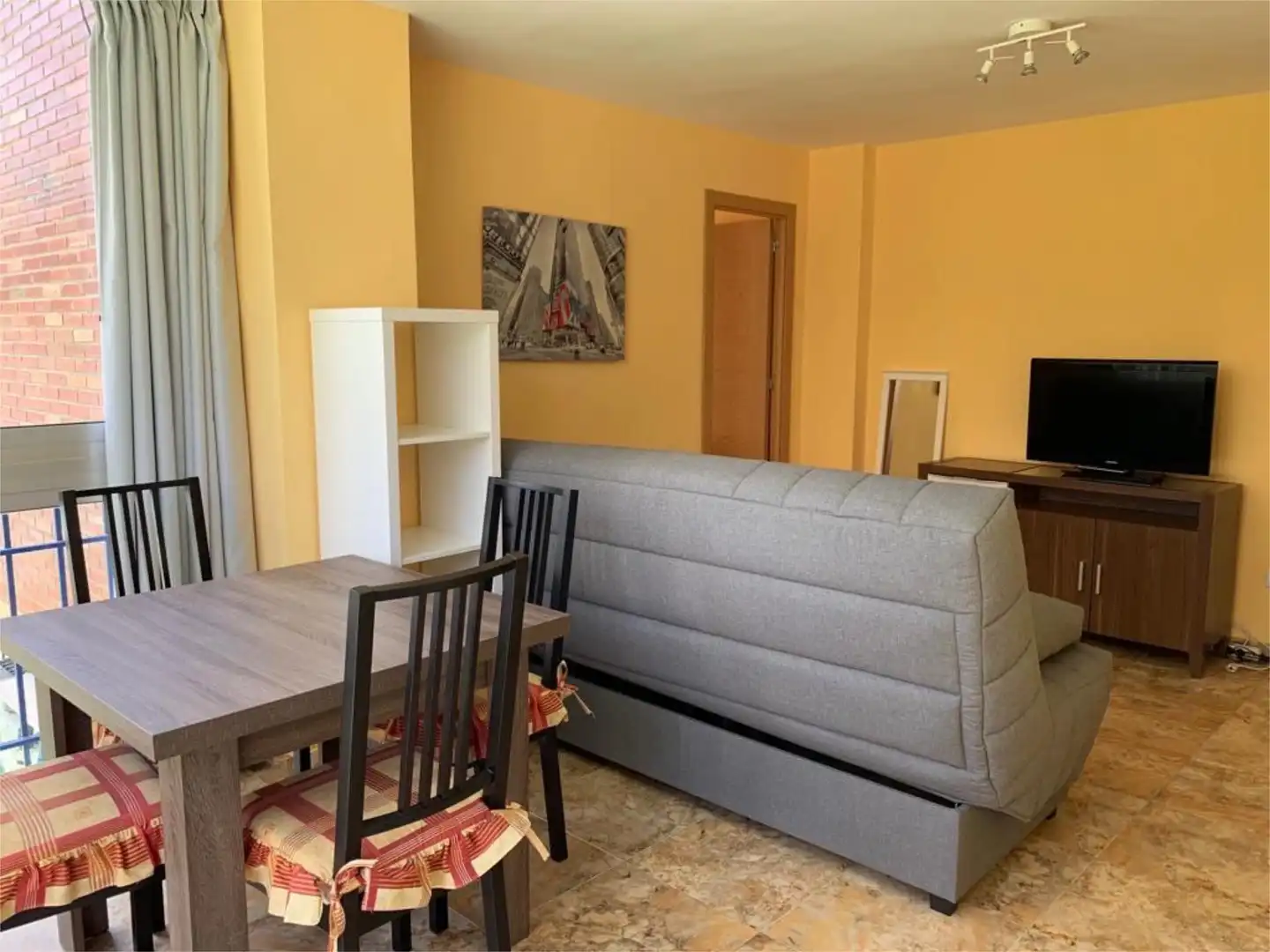Pis de lloguer a Urbanizaciones Dormitori de Pis de lloguer en Benidorm amb Piscina, Moblat i Aparcament comunitari