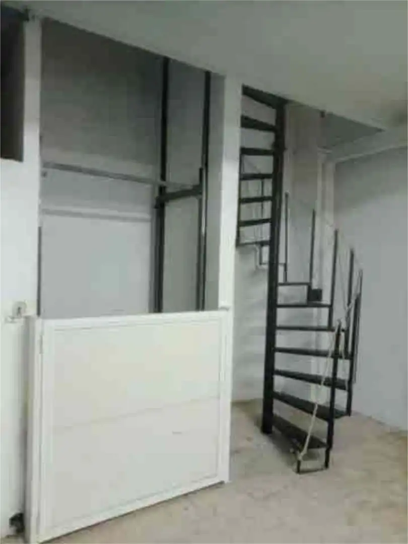 Nave industrial de alquiler en Novelda