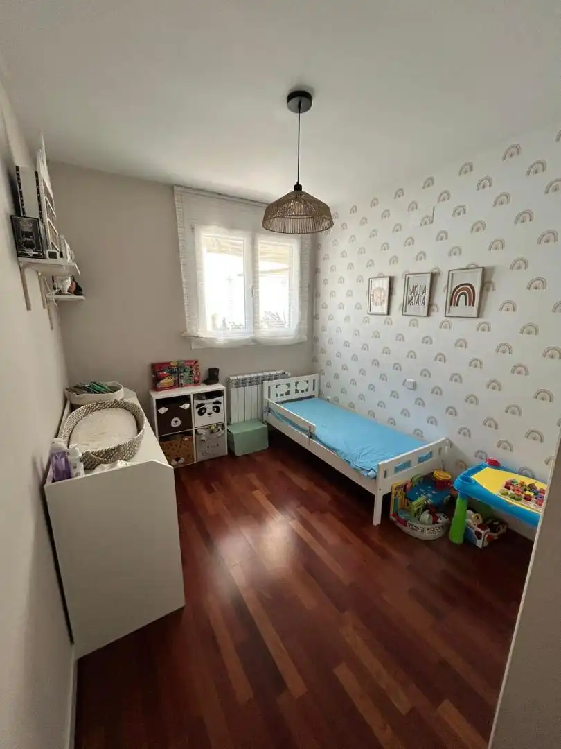 Piso en venta en Calle los Devis, 20, Alcázar de San Juan Habitación de Piso en venta en Alcázar de San Juan con Aire acondicionado, Calefacción y Jardín privado