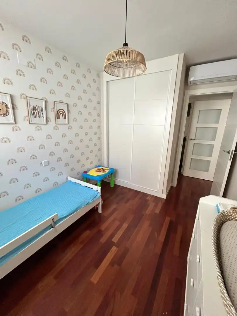 Piso en venta en Calle los Devis, 20, Alcázar de San Juan Habitación de Piso en venta en Alcázar de San Juan con Aire acondicionado, Calefacción y Jardín privado