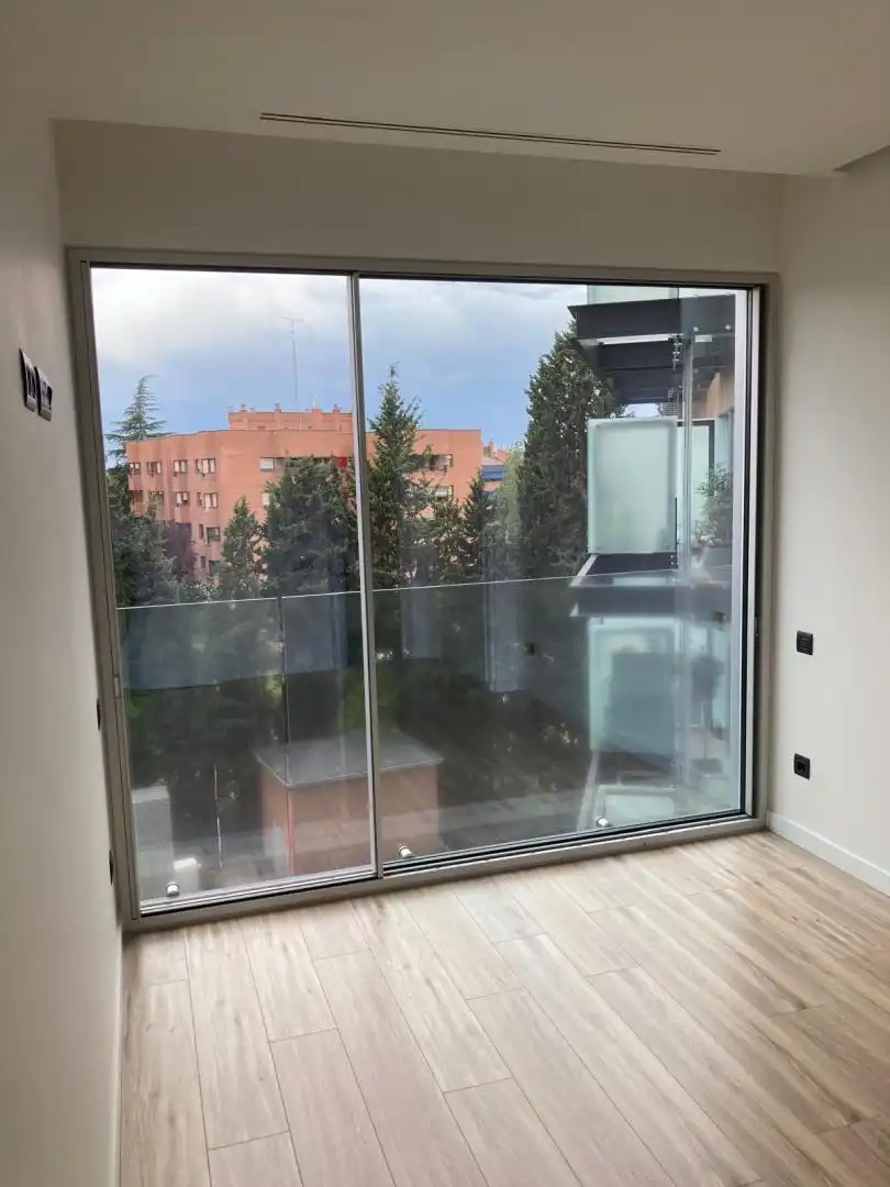 Terrassa de Apartament de lloguer en Madrid amb Aire condicionat, Calefacció i Jardí privat