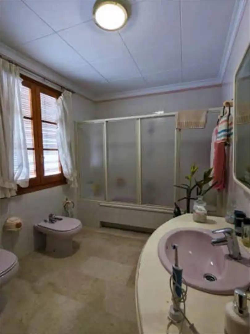 Flat for sale in Castro del Río Bathroom of Flat for sale in Castro del Río with Terrace and Storage room