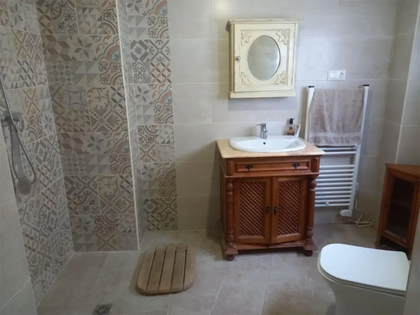 Detached homes for sale in Calle Barrionuevo, 6, Fuente-Tójar Bathroom of Detached homes for sale in Fuente-Tójar with Air Conditioner, Terrace and Storage room
