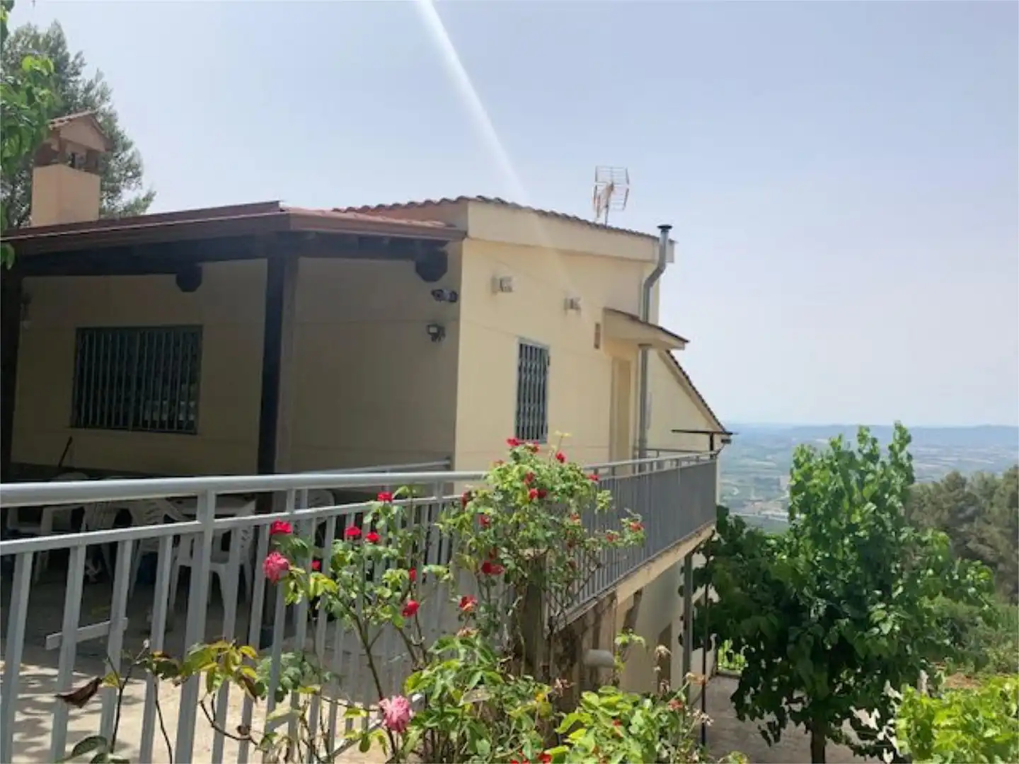 Pis en venda a Urbanització Safari, Gelida Vista exterior de Pis en venda en Gelida amb Calefacció, Jardí privat i Terrassa