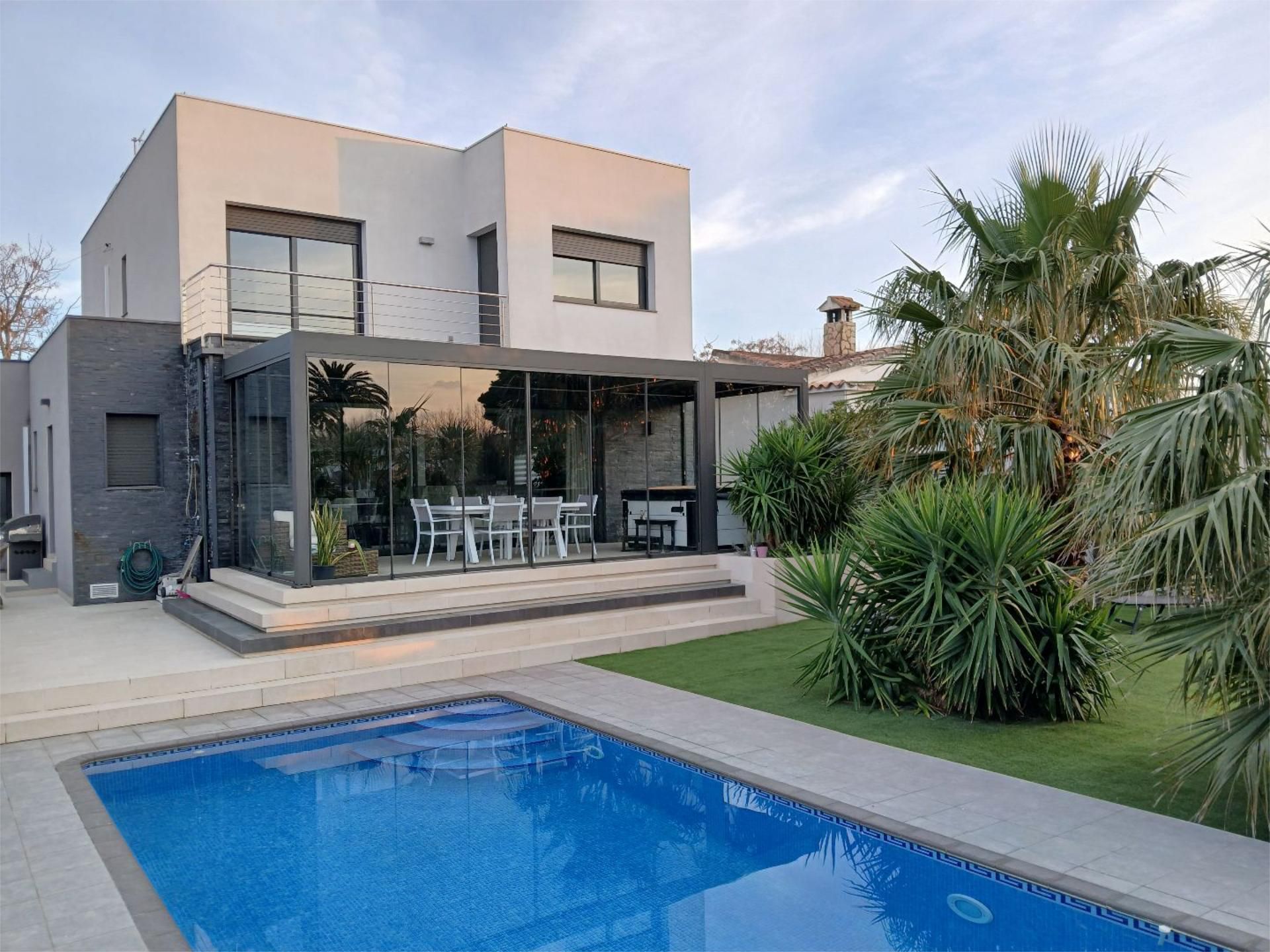 Piscina de Casa o chalet en venta en Empuriabrava con Aire acondicionado, Terraza y Piscina