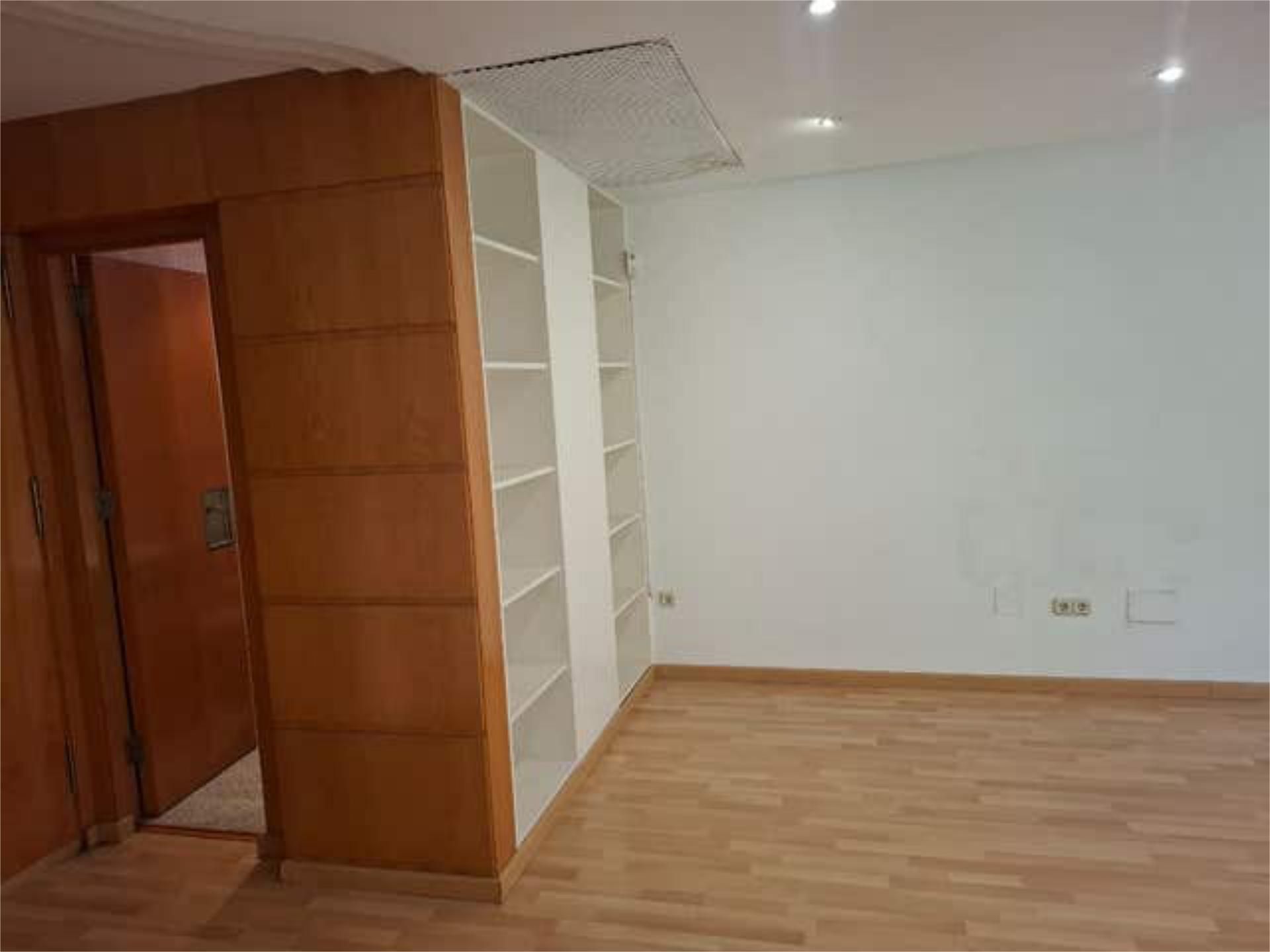 Estudio de alquiler en Ricardo Soriano Estudio de alquiler en Ricardo Soriano