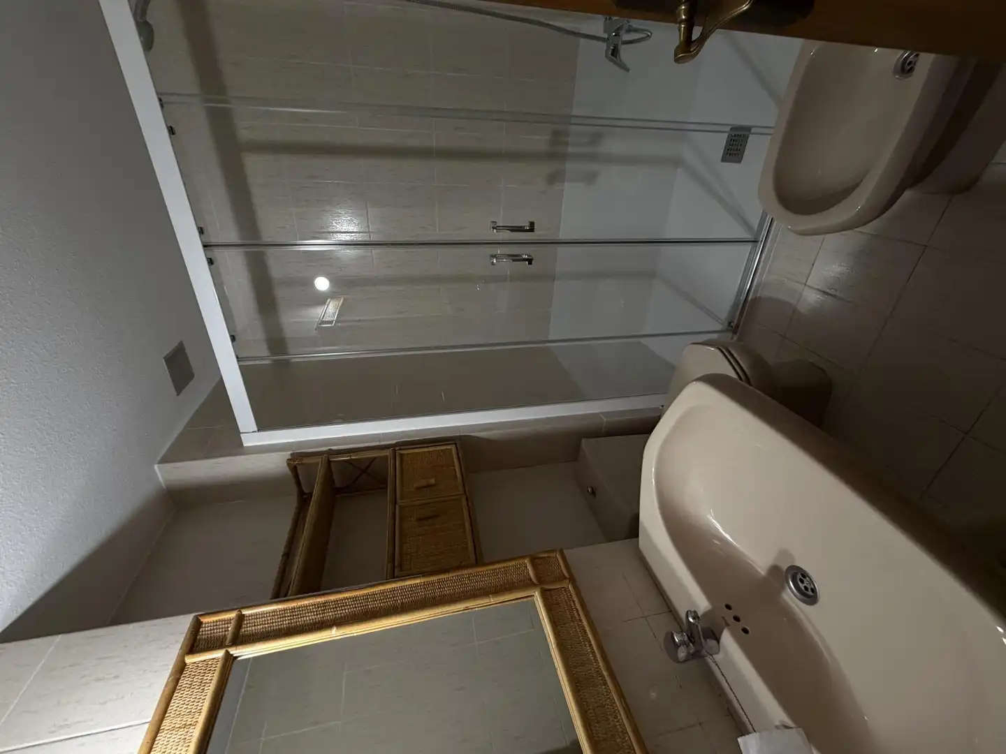 Badezimmer von Wohnung zur Miete in Alicante / Alacant mit Klimaanlage, Heizung und Privatgarten