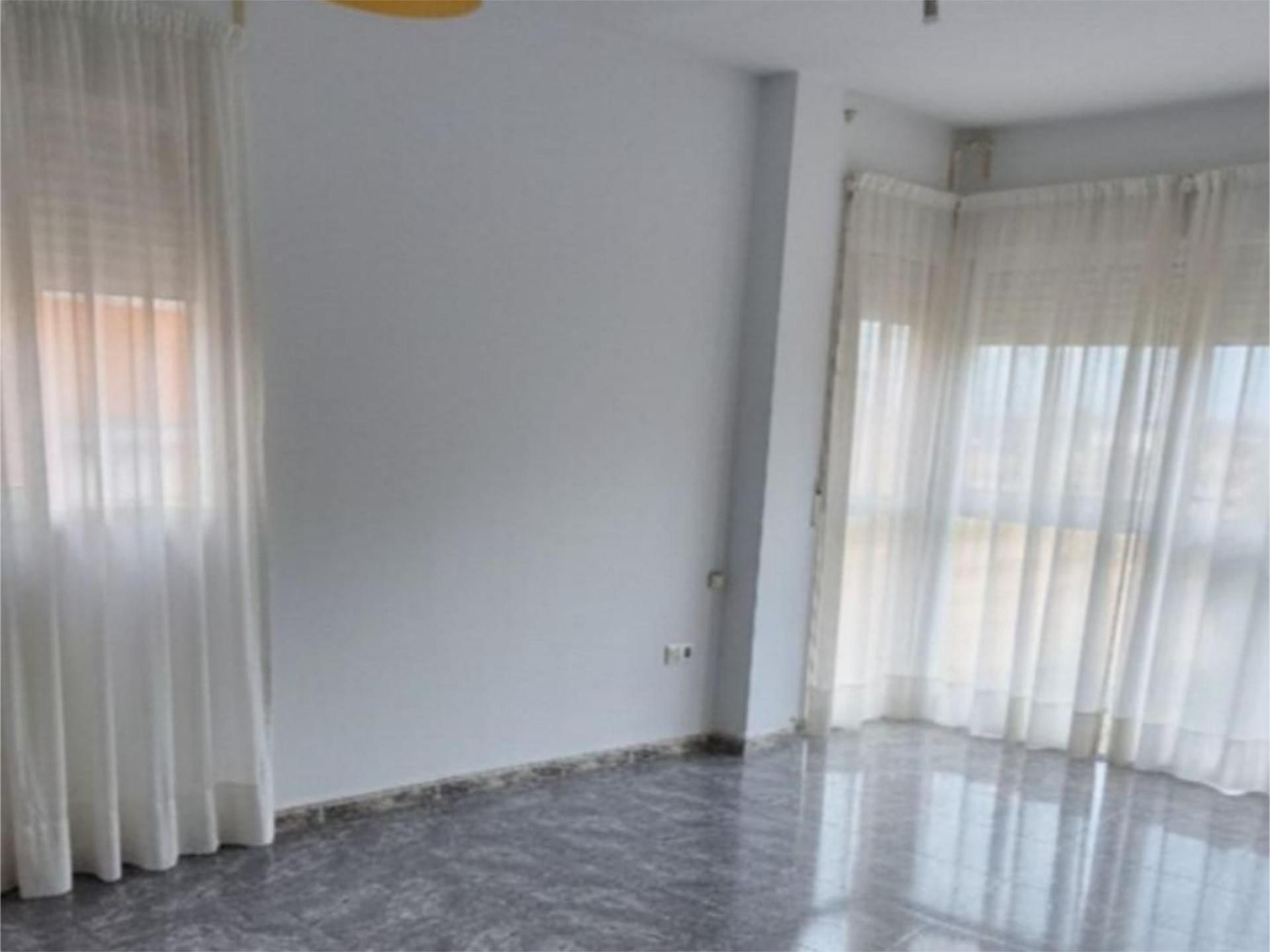 Piso en venta en  Murcia Capital con Trastero, Parking comunitario y Balcón