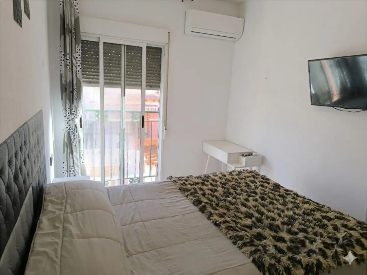 Habitación de Dúplex en venta en Torrevieja con Aire acondicionado, Terraza y Piscina