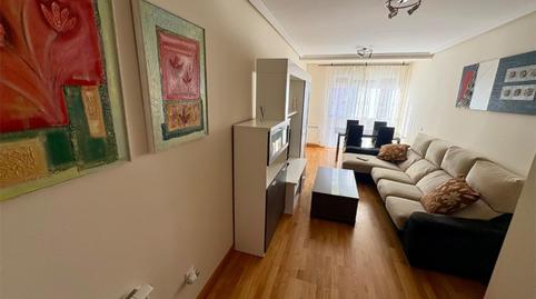 Photo 2 of Flat for sale in Calle Vázquez de Acuña, 24, Puente Castro, León Capital
