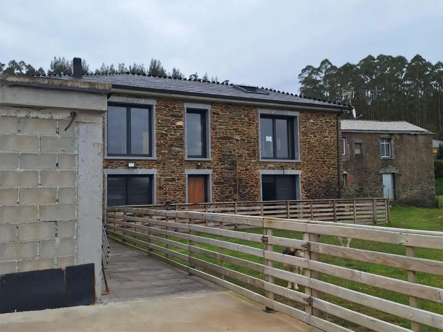 Casa o xalet en venda a Lugar Susloureiros, 1, Cerdido Vista exterior de Casa o xalet en venda en Cerdido amb Jardí privat, Terrassa i Piscina