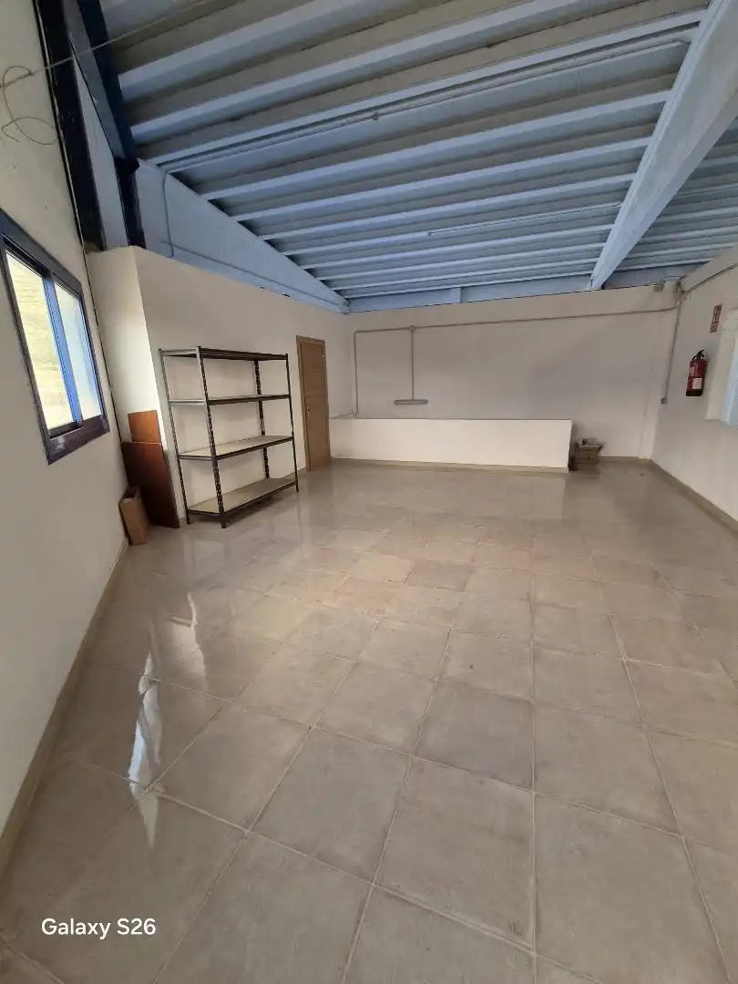 Commercial properties for rent in Carrer de la Tramuntana, 10, Alcover Commercial properties for rent in Alcover with Air Conditioner