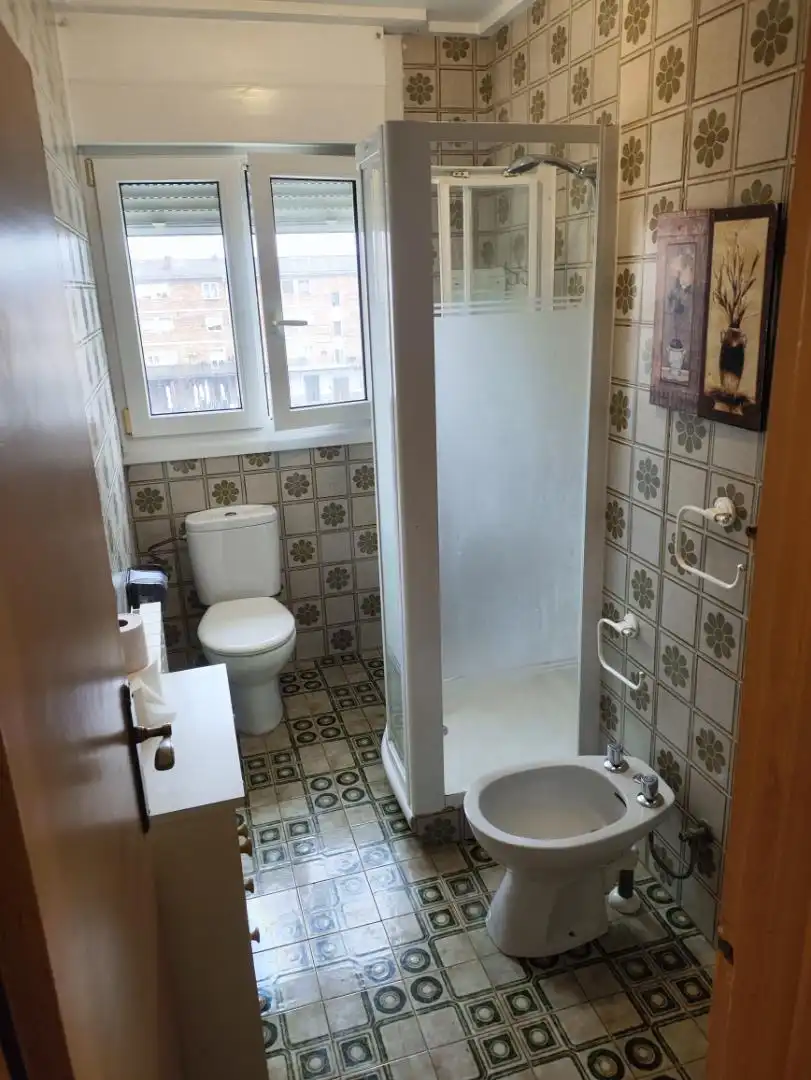 Piso en venta en Plaza Tomás Zumalacárregui, 6, Altsasu / Alsasua Baño de Piso en venta en Altsasu / Alsasua