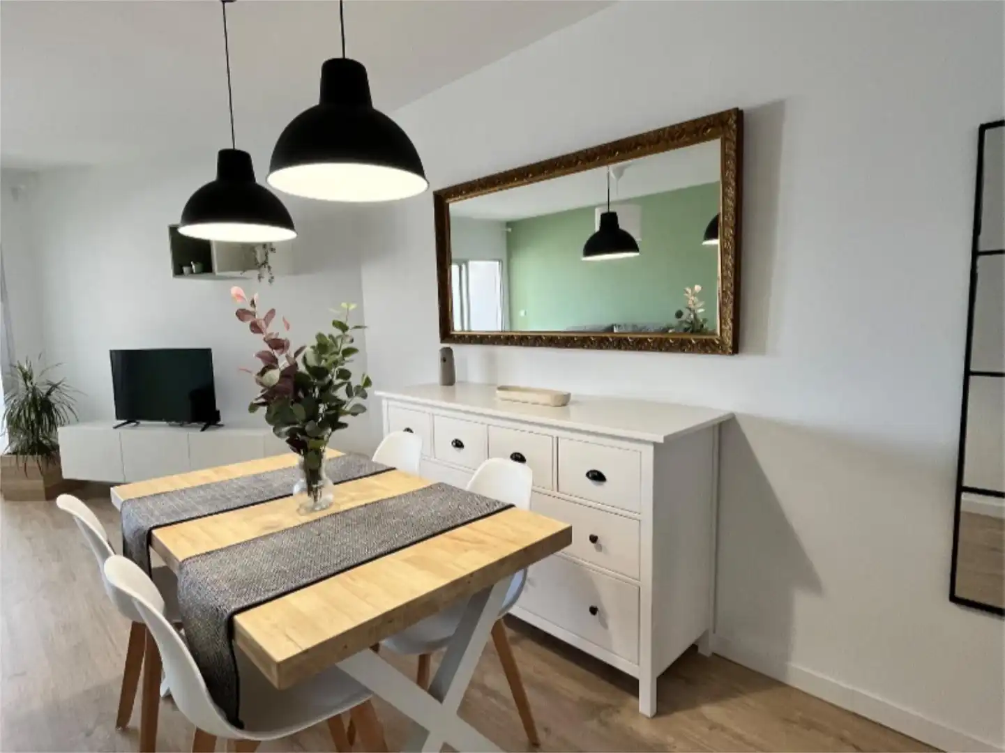 Comedor de Piso en venta en Sanxenxo con Amueblado y Balcón