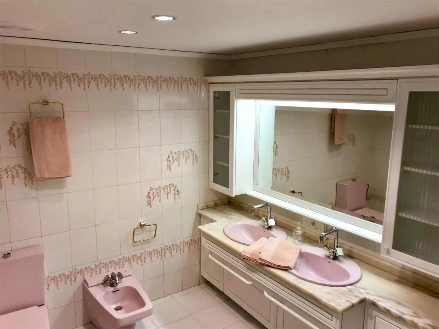 Wohnung zur Miete in Passeig de les Germanies, 17, Centro Histórico Badezimmer von Wohnung zur Miete in Gandia mit Klimaanlage, Heizung und Möbliert