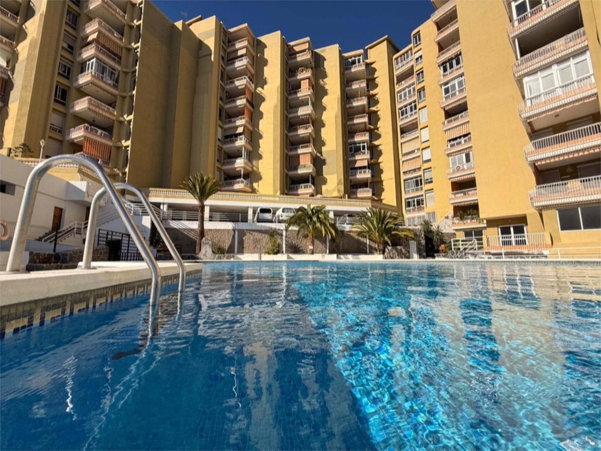 Piscina de Apartament en venda en El Rosario amb Terrassa, Piscina i Moblat