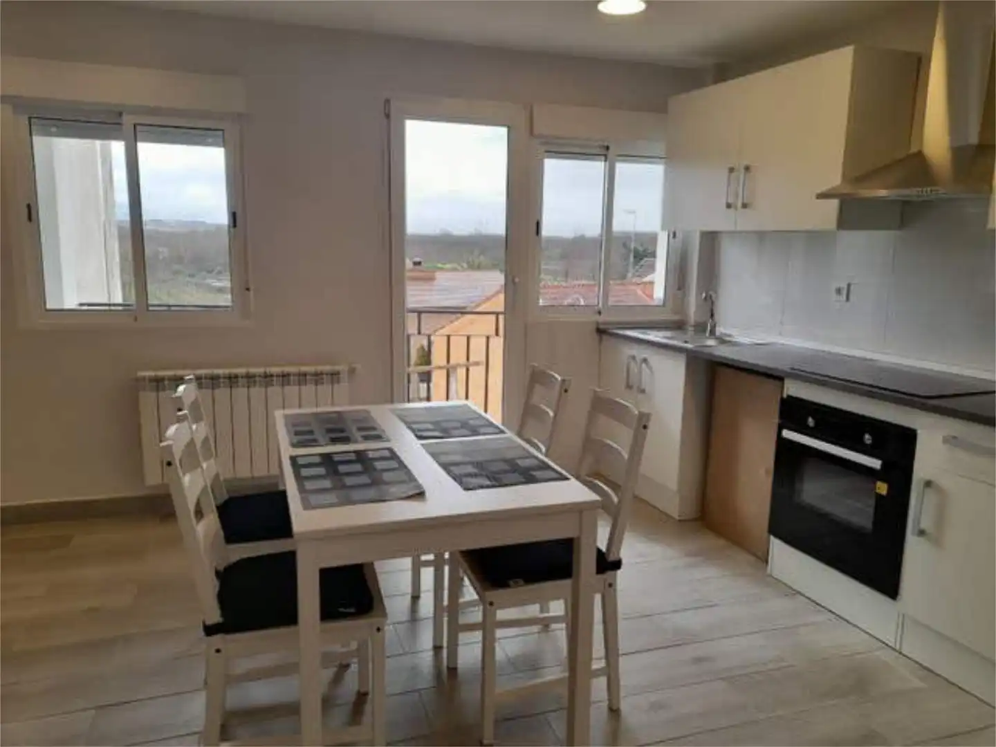 Cocina de Piso en venta en Anguciana con Calefacción y Terraza