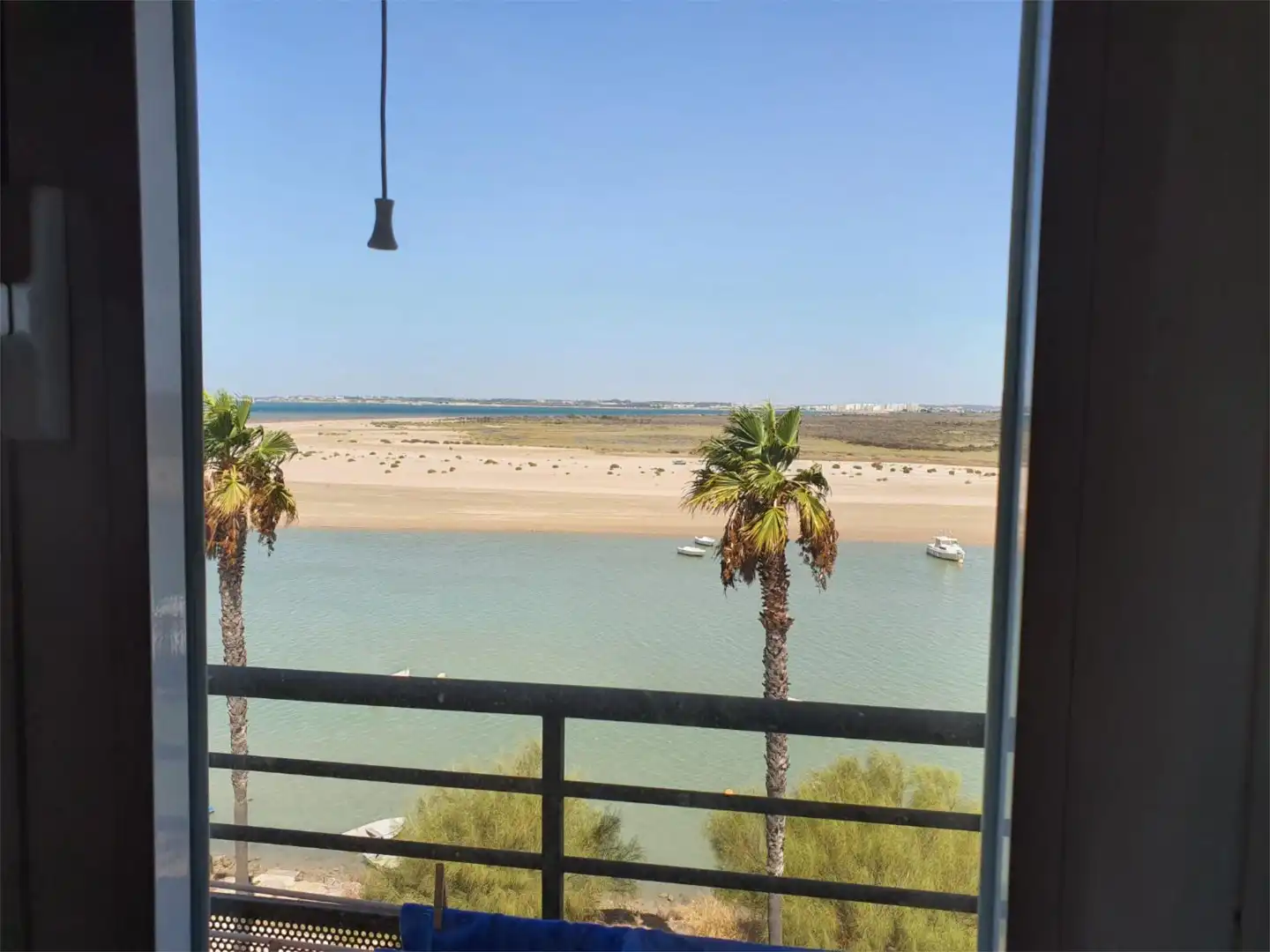 Wohnung zum Verkauf in Calle Brasil, 23, Barriada Río San Pedro Terrasse von Wohnung zum Verkauf in Puerto Real mit Klimaanlage, Heizung und Parkett