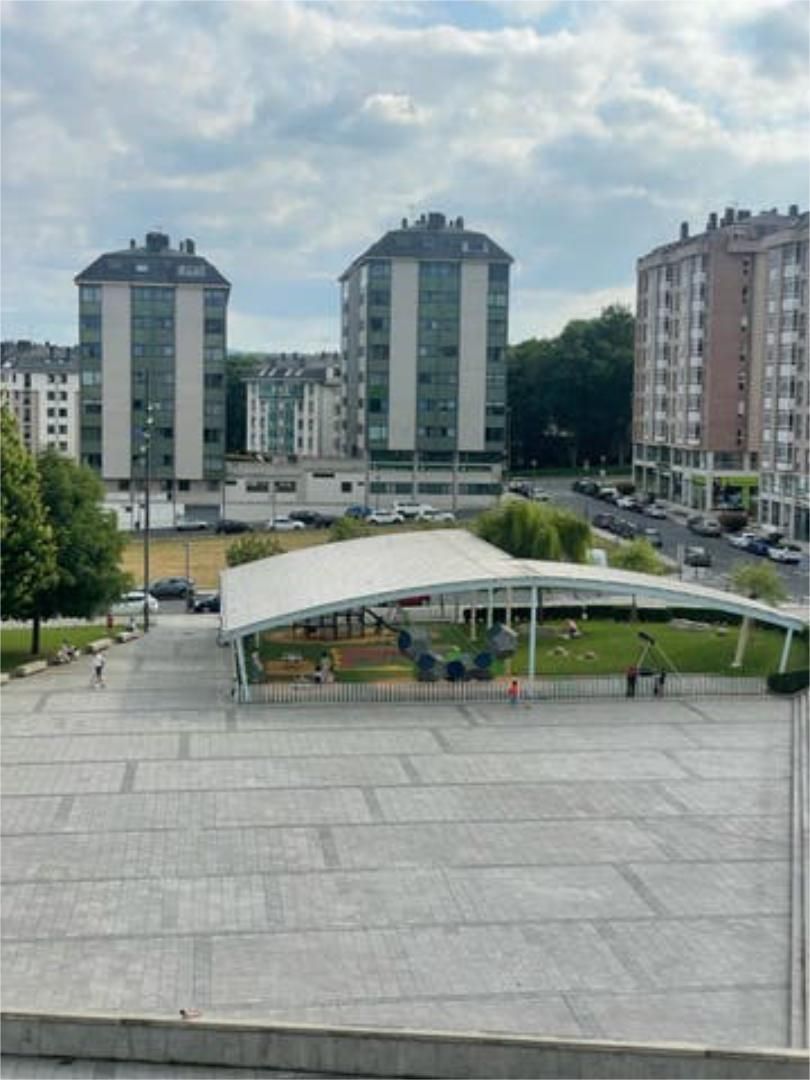 Vista exterior de Apartamento de alquiler en Lugo Capital con Calefacción, Trastero y Amueblado