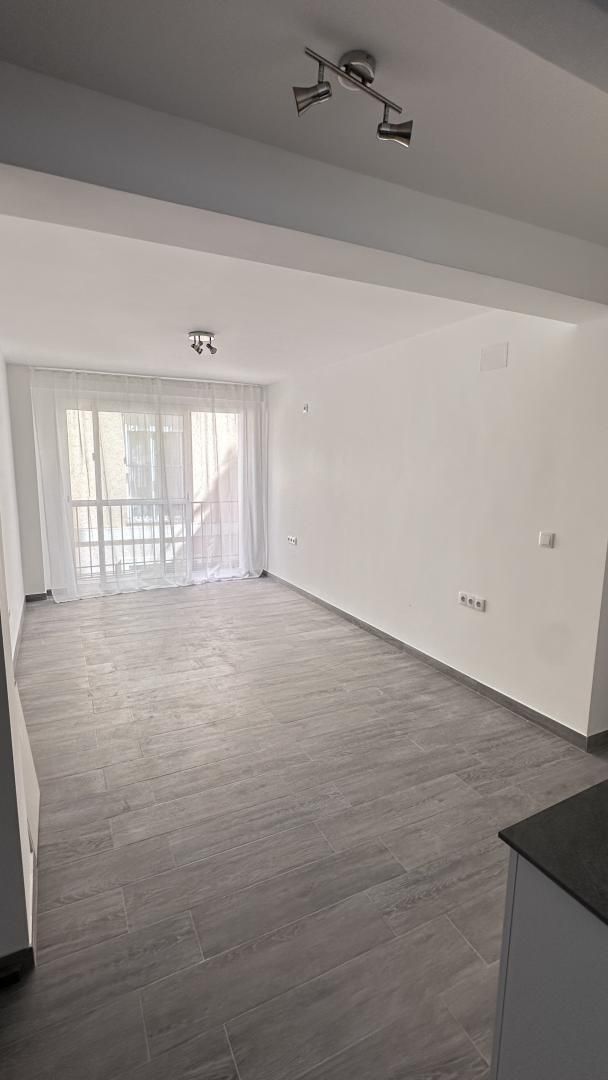 Dormitori de Apartament de lloguer en  Sevilla Capital amb Aire condicionat, Calefacció i Parquet