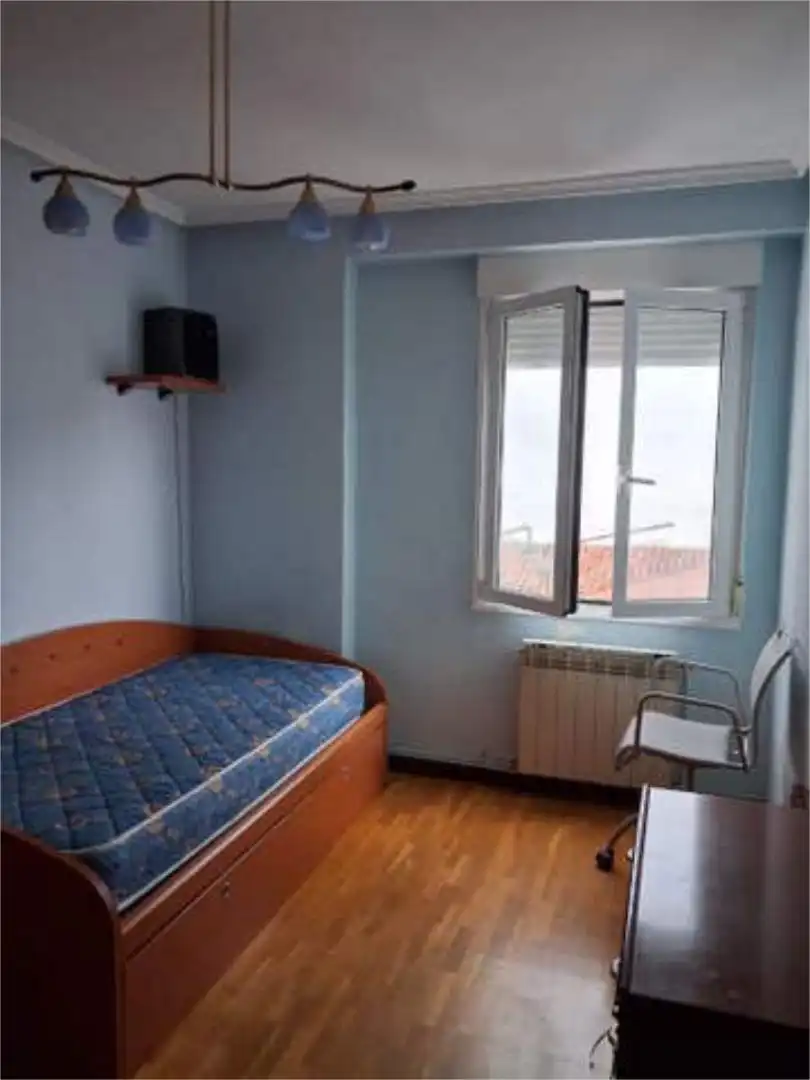 Habitación de Piso en venta en Miranda de Ebro con Trastero