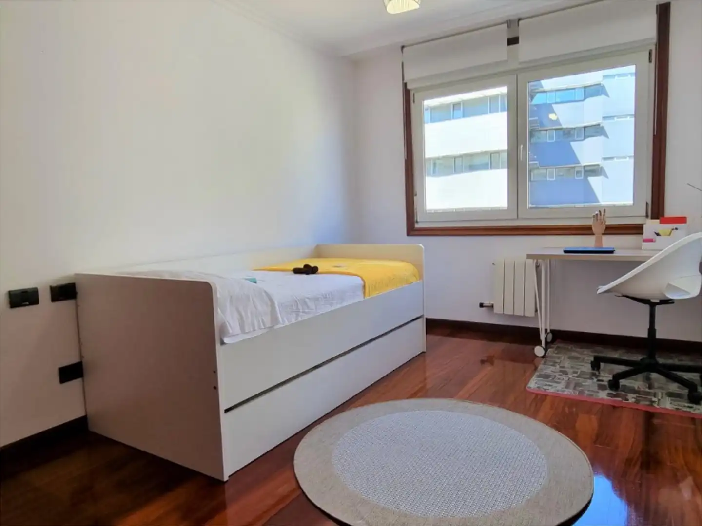 Pis de lloguer a Rúa Rosalía de Castro, 30, Vigo Dormitori de Pis de lloguer en Vigo amb Calefacció, Parquet i Traster