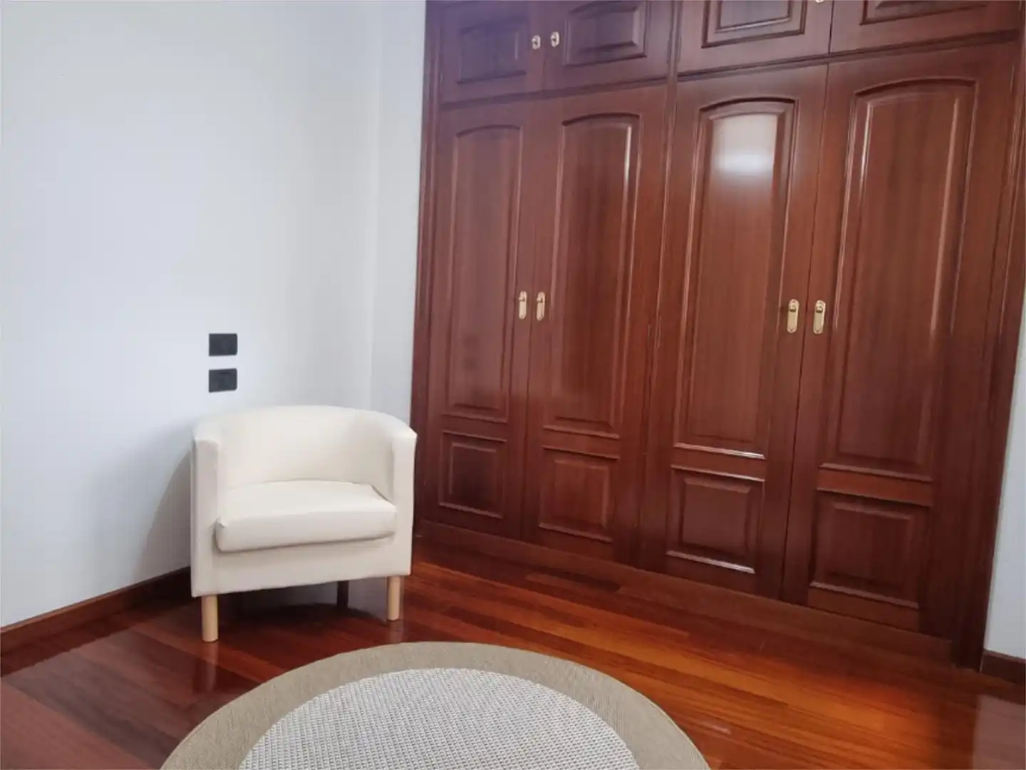 Pis de lloguer a Rúa Rosalía de Castro, 30, Vigo Dormitori de Pis de lloguer en Vigo amb Calefacció, Parquet i Traster