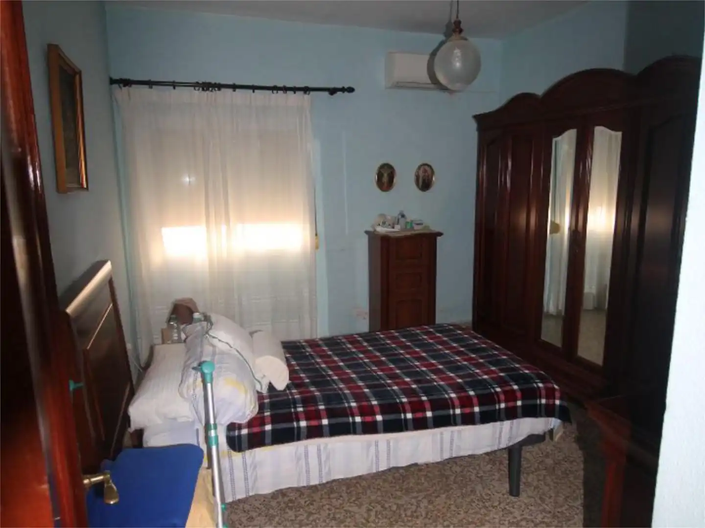 Casa adosada en venta en Castilleja de la Cuesta Habitación de Casa adosada en venta en Castilleja de la Cuesta con Aire acondicionado