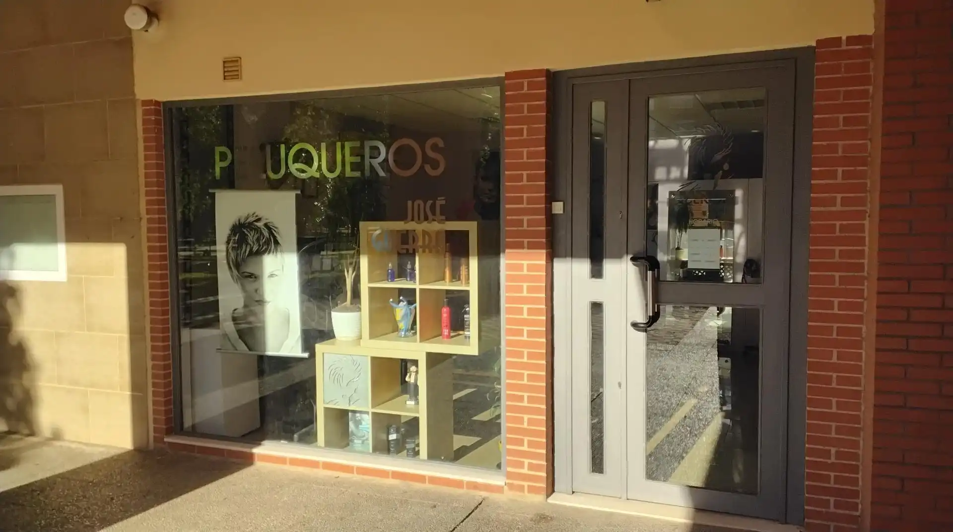 Local en venta en Sevilla con Aire acondicionado