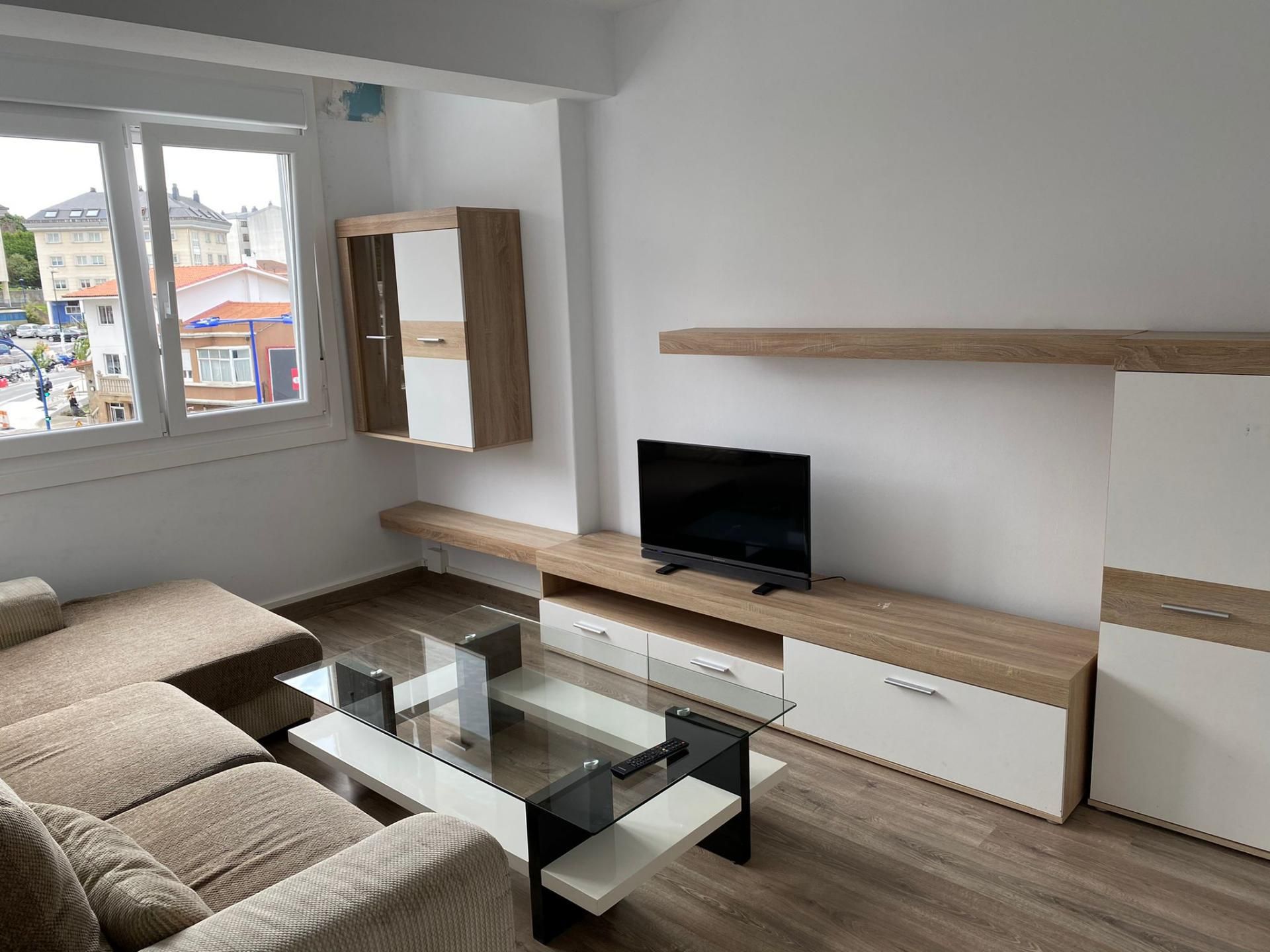 Wohnzimmer von Wohnung zur untervermieten in Culleredo mit Heizung, Parkett und Abstellraum