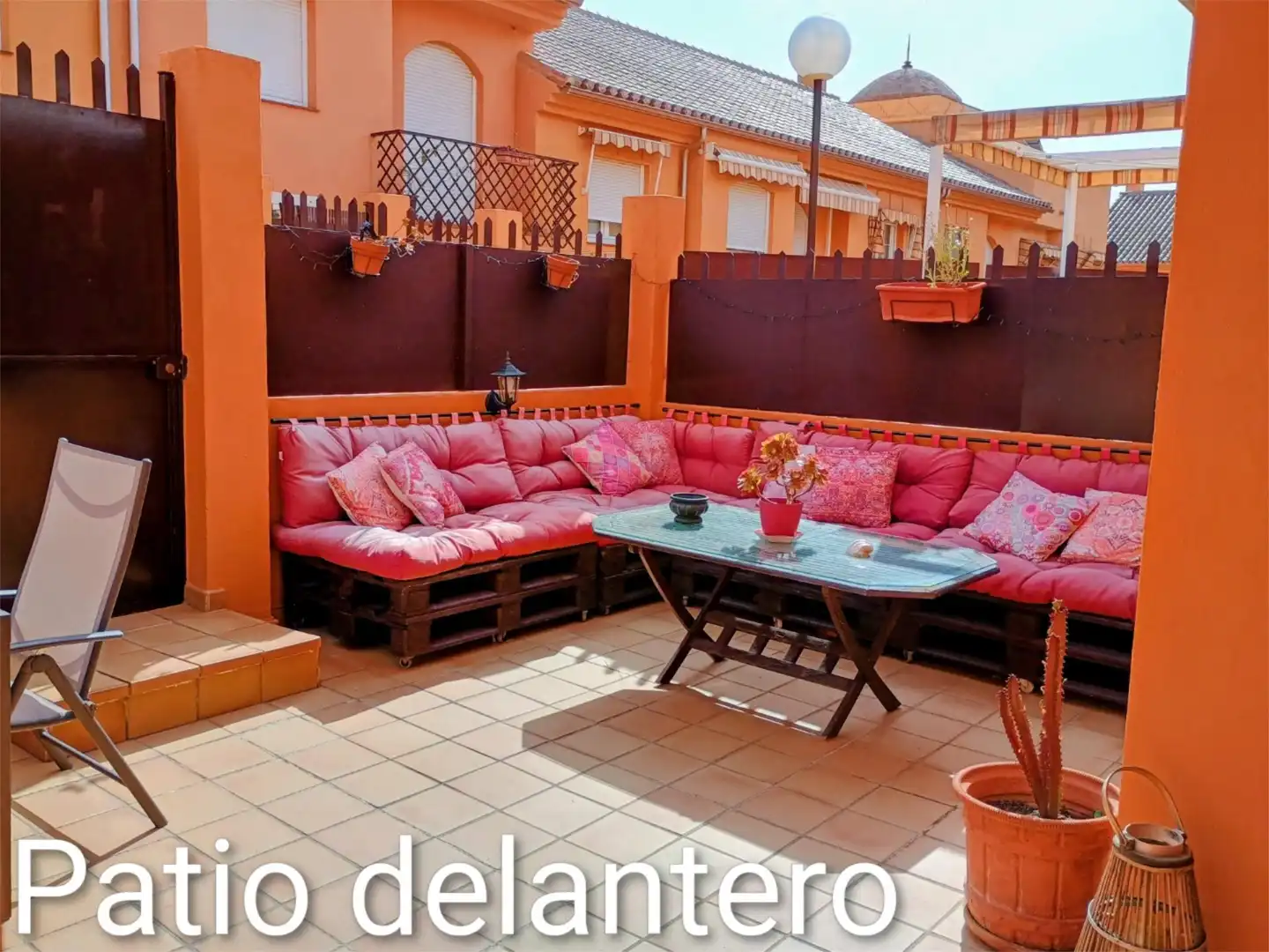 Terrasse von Einfamilien-Reihenhaus zum Verkauf in Rincón de la Victoria mit Heizung, Privatgarten und Parkett