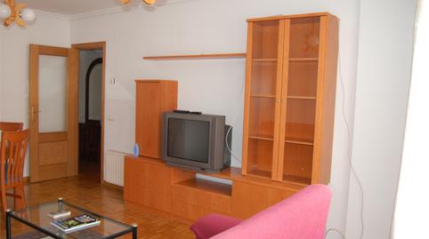 Photo 2 of Flat for rent in Calle Rosa Chacel, 10, Villimar - V1 - V2 - S3 - S4 - San Cristobal, Burgos Capital