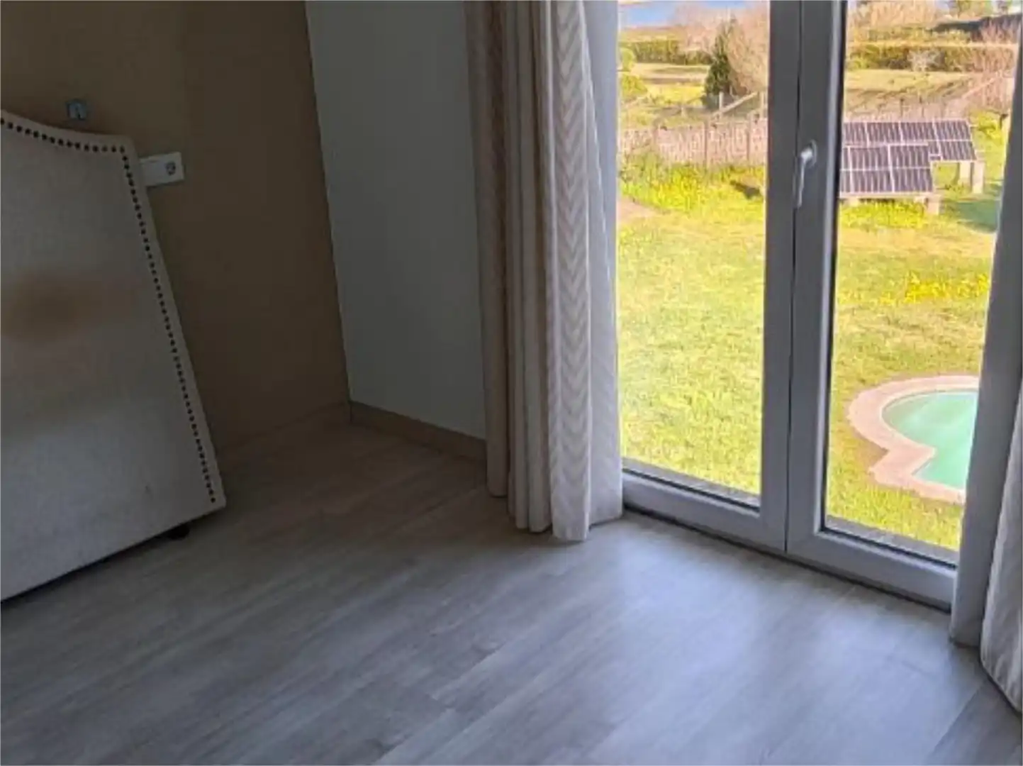 Habitación de Casa o chalet en venta en Boiro con Calefacción, Parquet y Terraza