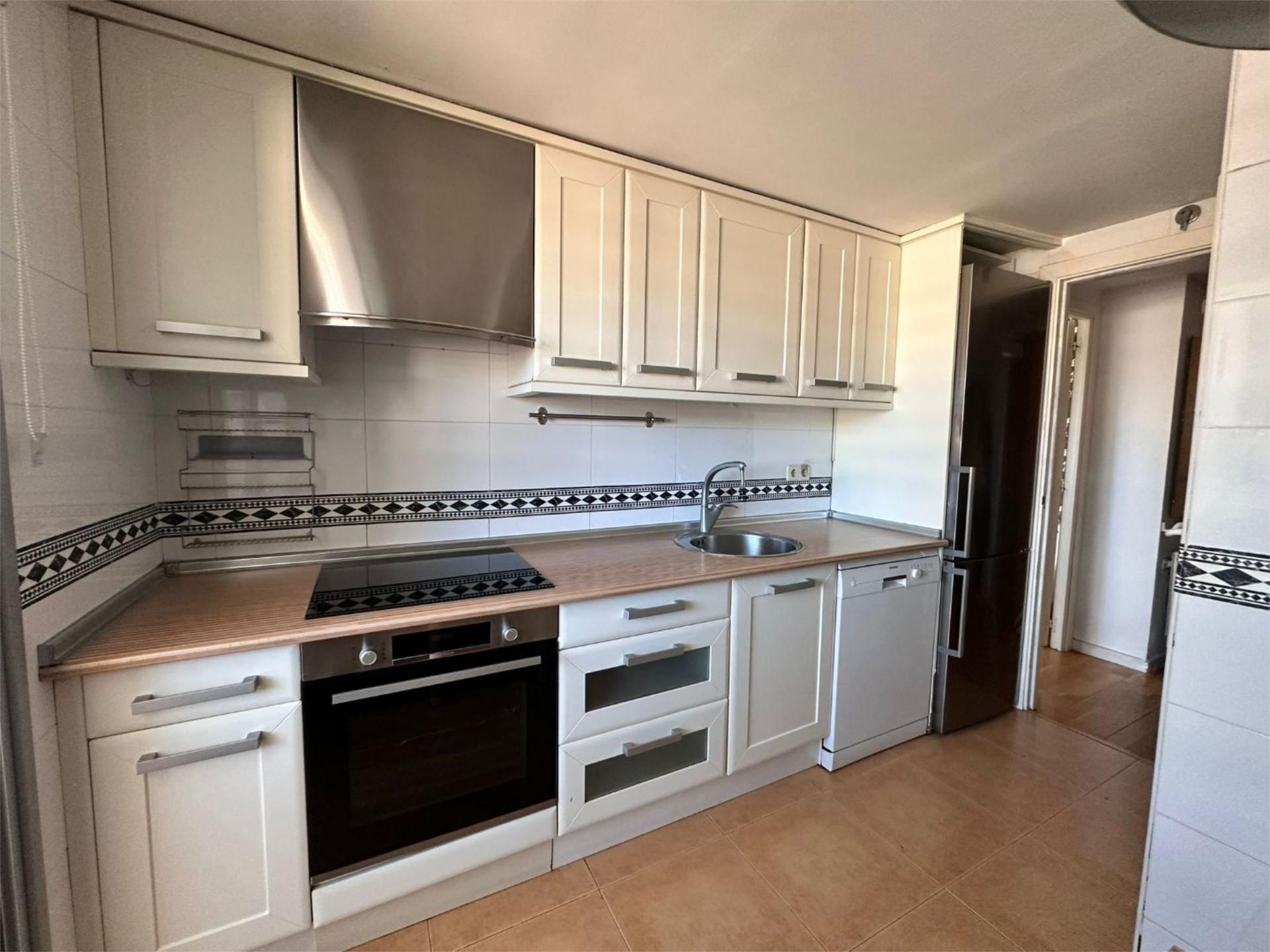 Kitchen of Flat for rent in  Madrid Capital  with Air Conditioner and Swimming Pool