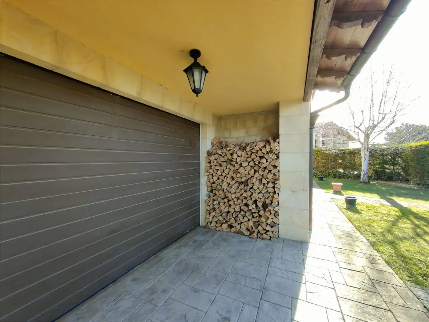 Parking of Houses for sale in Condado de Treviño