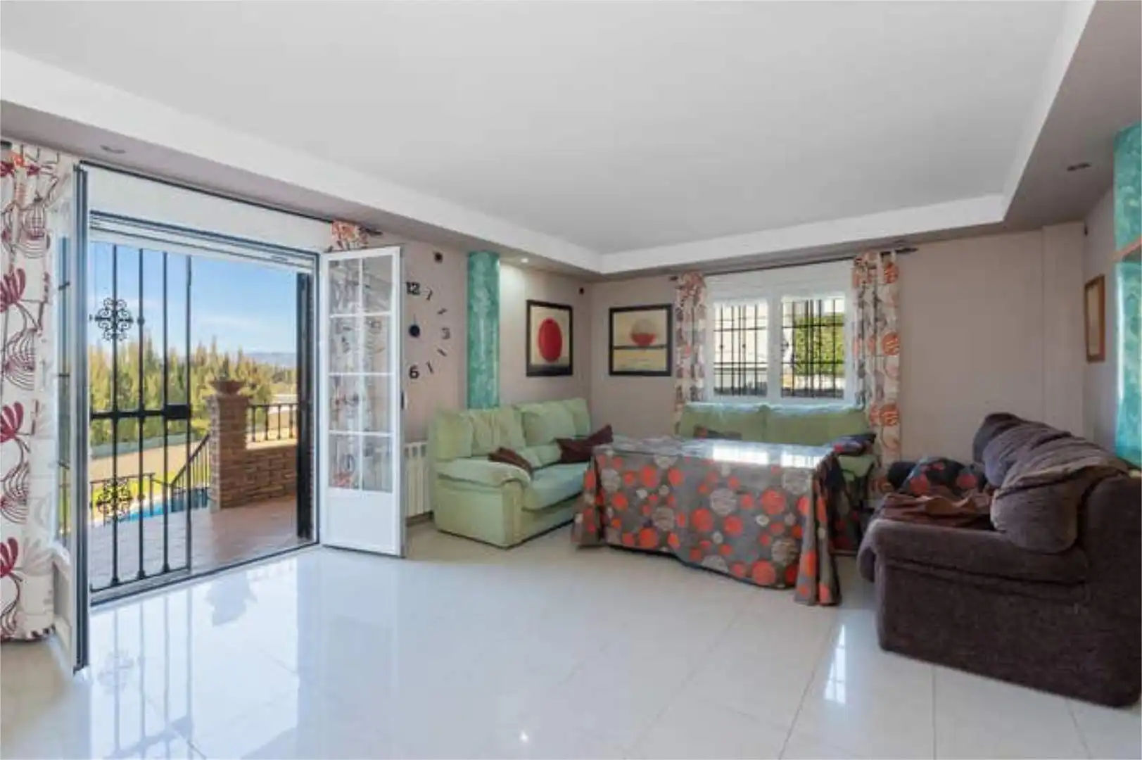 Sala de estar de Casa adosada en venta en Villa de Otura con Terraza y Piscina