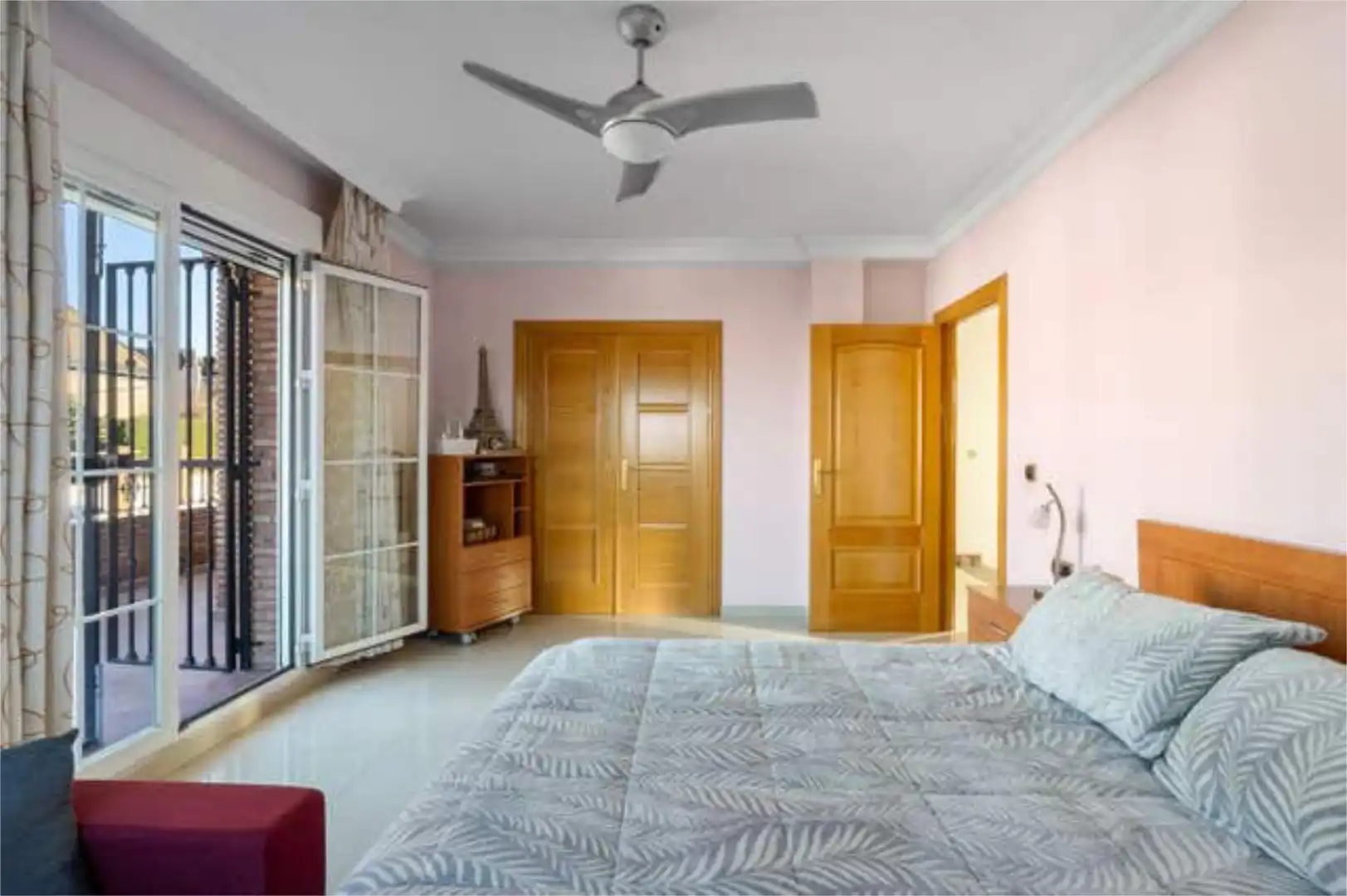 Habitación de Casa adosada en venta en Villa de Otura con Terraza y Piscina