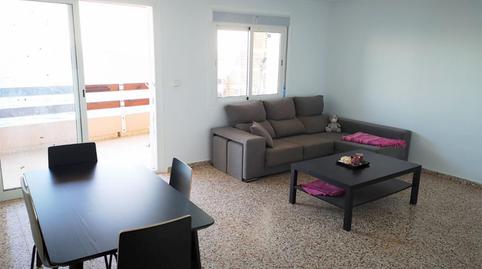 Piso de alquiler en Calle Benejúzar, 1, Playa de los Náufragos, Torrevieja - imagen 2 Foto 2 de Piso de alquiler en Calle Benejúzar, 1, Playa de los Náufragos, Torrevieja