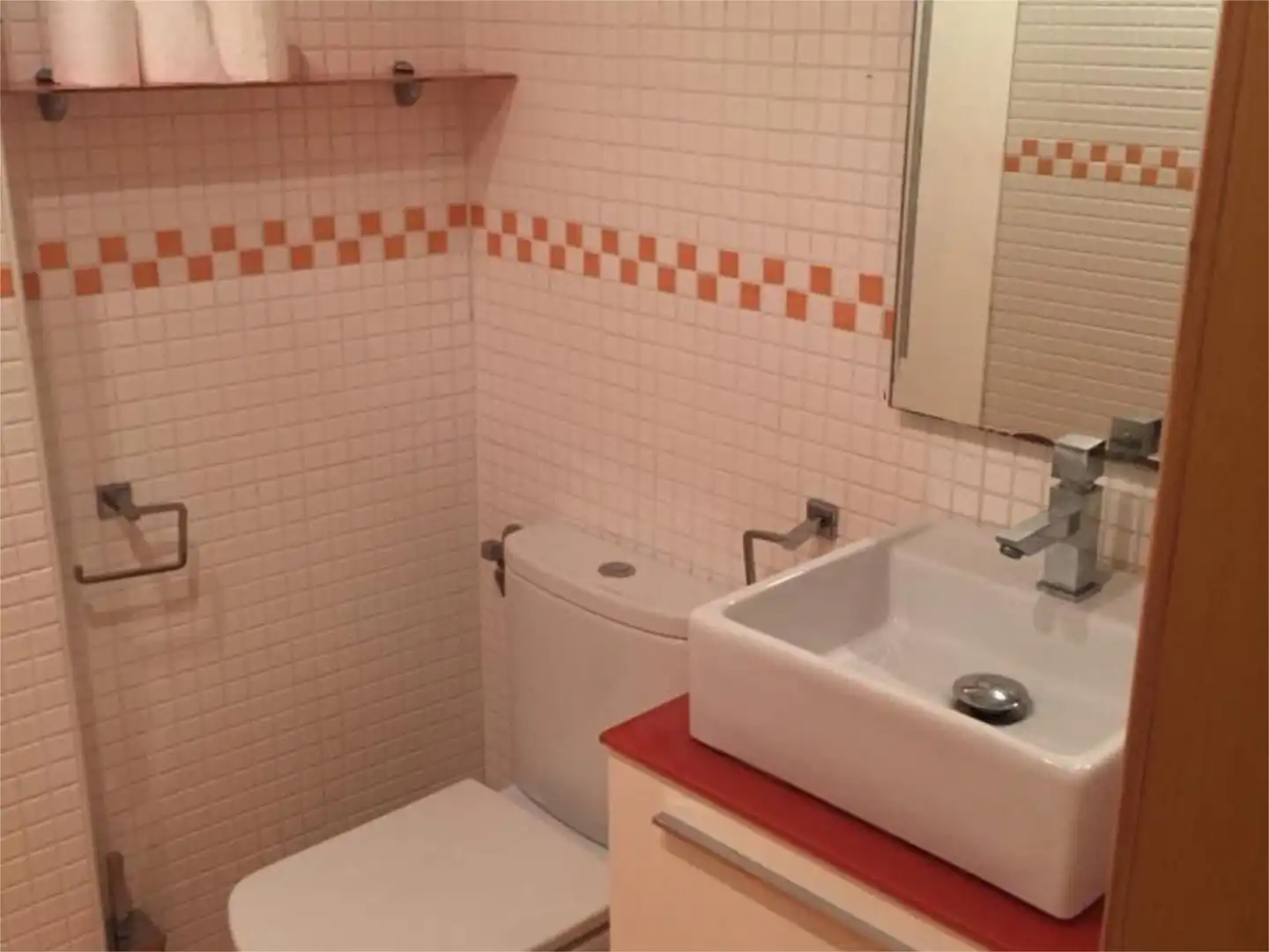 Flat for rent in Carrer d'Alboraia, 13, Trinitat Bathroom of Flat for rent in Valencia with Air Conditioner, Heating and Parquet flooring
