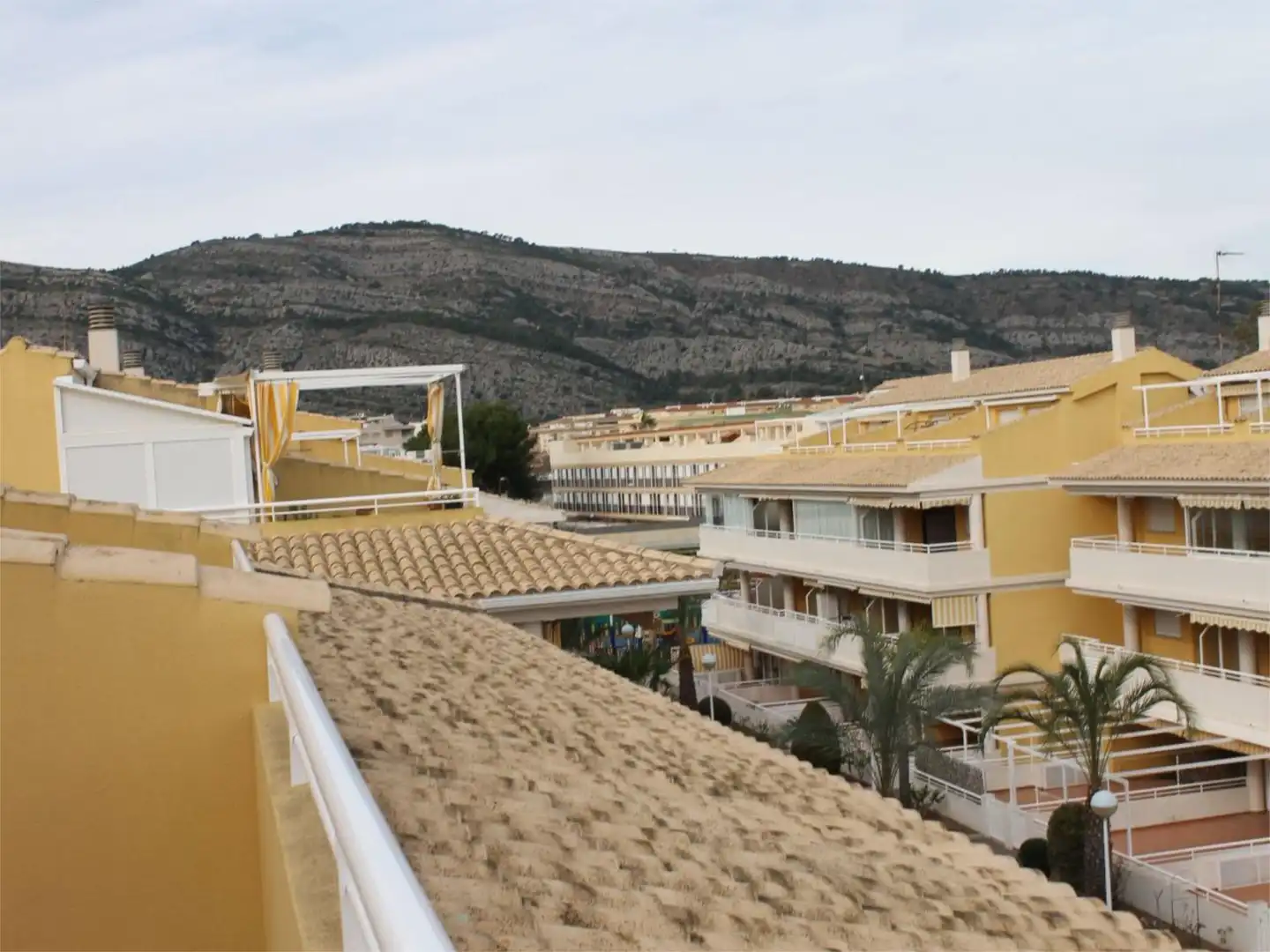 Maisonette zum Verkauf in Avinguda de València, 24, Playa Morro de Gos Außenansicht von Maisonette zum Verkauf in Oropesa del Mar / Orpesa mit Klimaanlage, Privatgarten und Terrasse