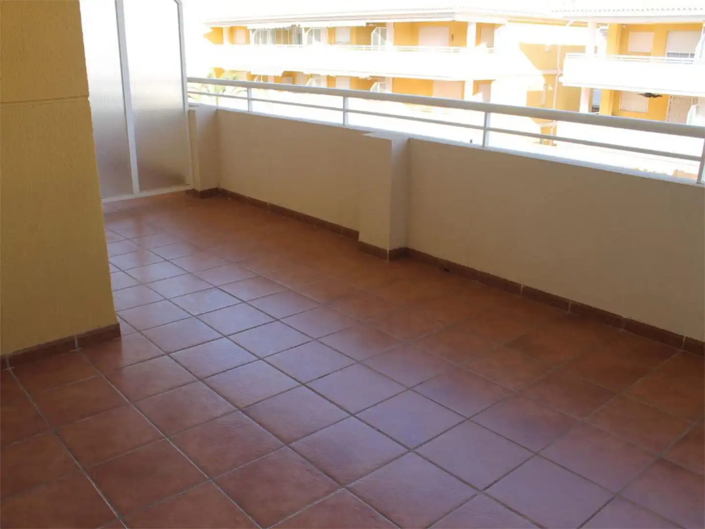 Maisonette zum Verkauf in Avinguda de València, 24, Playa Morro de Gos Terrasse von Maisonette zum Verkauf in Oropesa del Mar / Orpesa mit Klimaanlage, Privatgarten und Terrasse