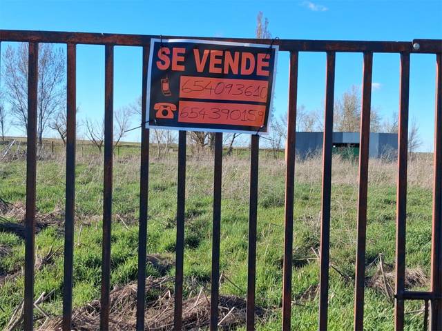 Terreno en Venta en Calle Correo, 27 en Rasueros