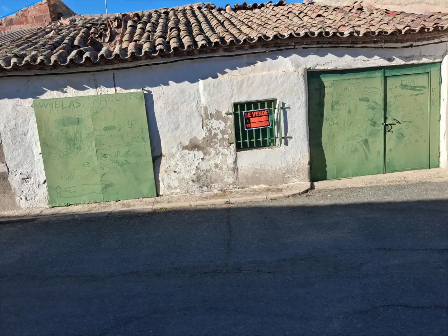 Vista exterior de Traster en venda en Rasueros