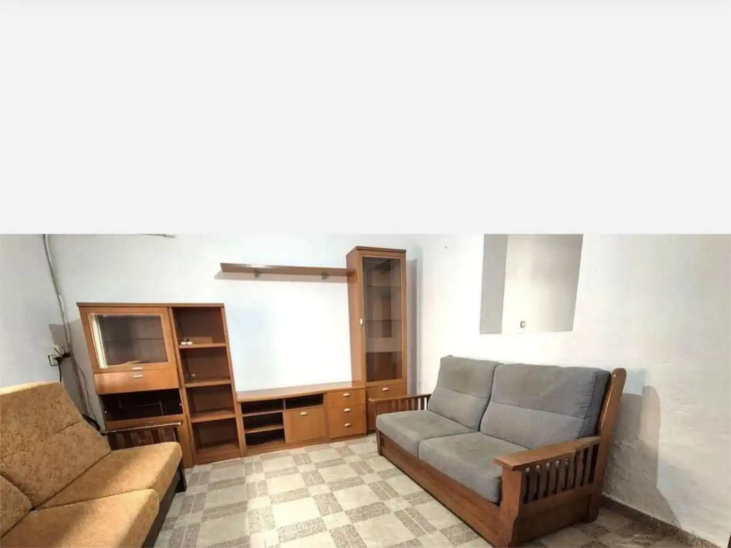 Pis en venda a Calle Grecia, 66, Cerro de Reyes Sala d'estar de Pis en venda en Badajoz amb Calefacció, Terrassa i Moblat