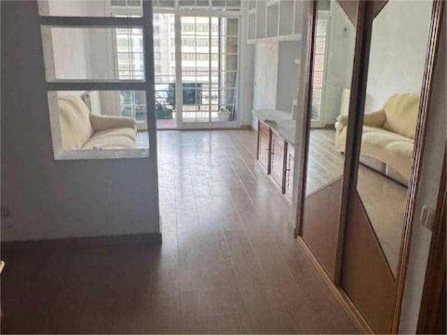 Piso en Alquiler en Calle de Sánchez Barcáiztegui, 38 en Pacífico