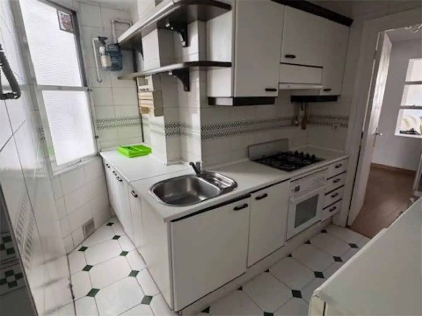 Pis de lloguer a Calle de Sánchez Barcáiztegui, 38, Pacífico Cuina de Pis de lloguer en Madrid amb Aire condicionat, Calefacció i Jardí privat