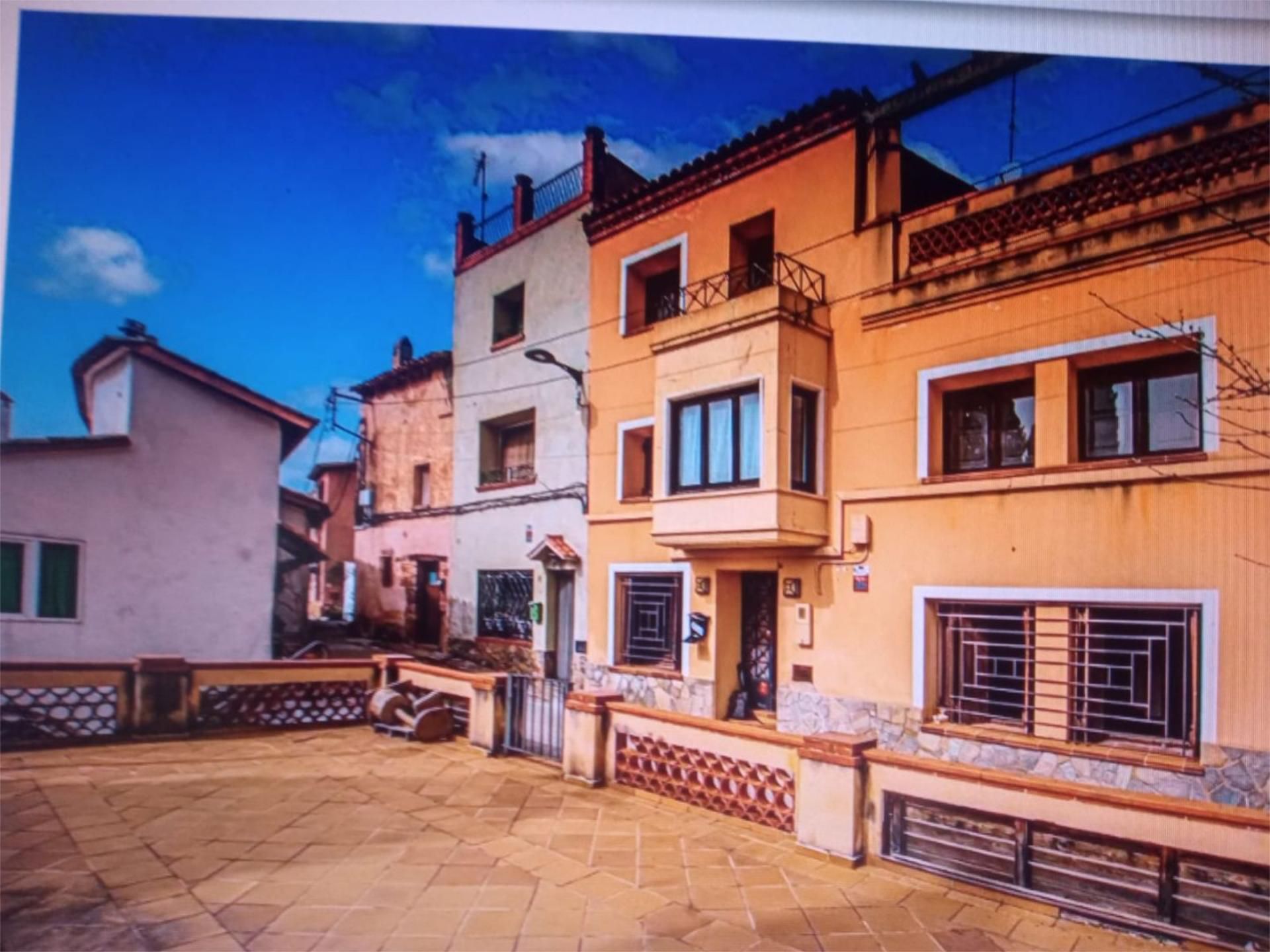 Vista exterior de Casa adosada en venda en Vacarisses amb Terrassa, Piscina i Balcó
