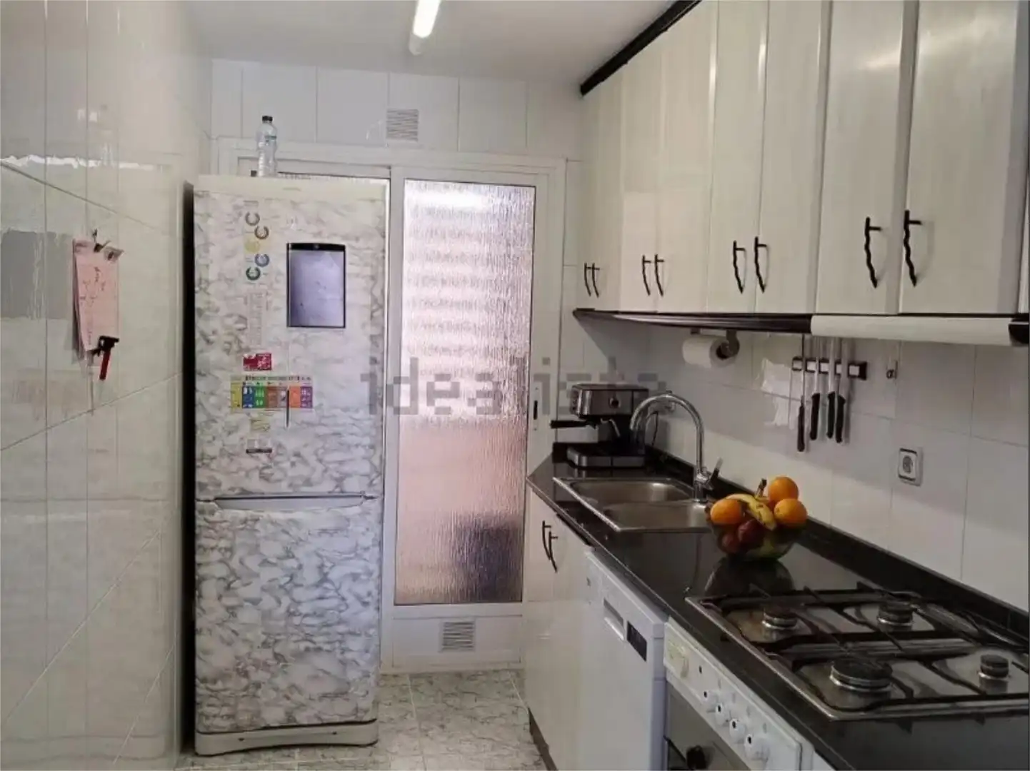 Küche von Wohnung zum Verkauf in Badalona mit Balkon