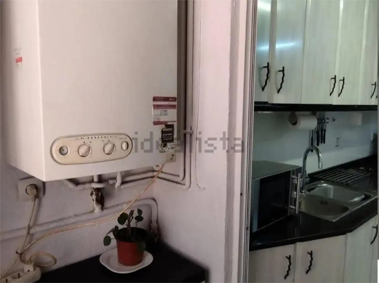 Küche von Wohnung zum Verkauf in Badalona mit Balkon